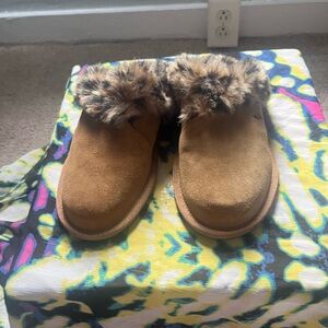 Koolaburra Tan Faux Fur Ankle Booties